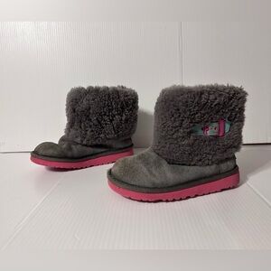 UGG S/N 100167 gray leather sheepskin-lined winter boots girl’s size 1